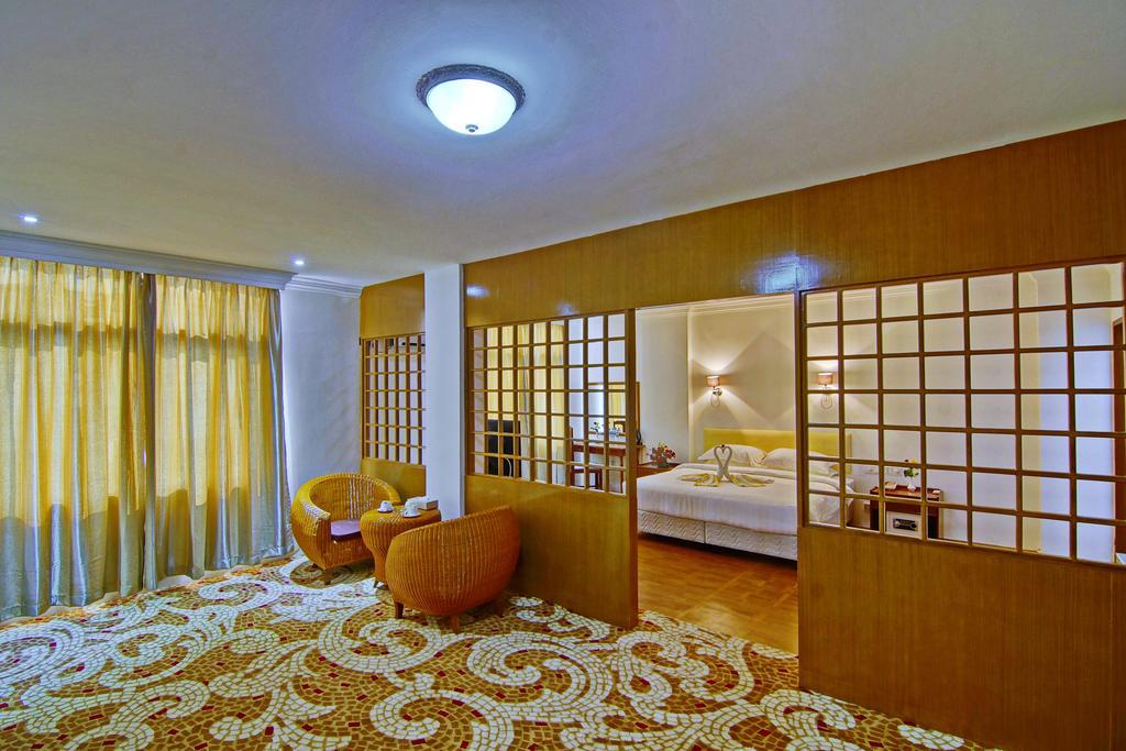 Wilson Hotel Mandalay Exterior photo