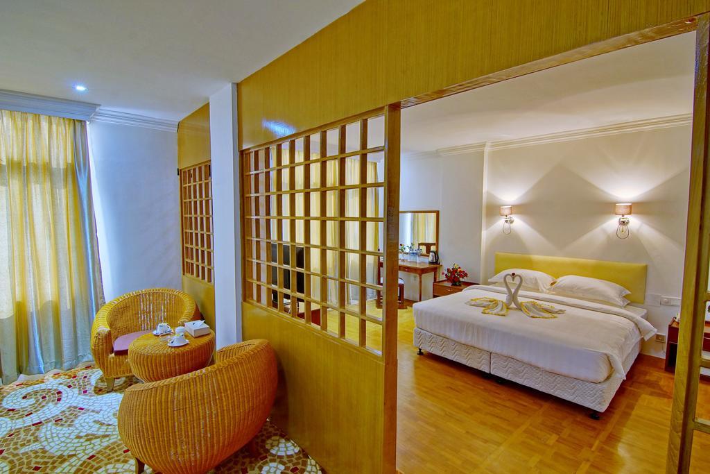 Wilson Hotel Mandalay Room photo