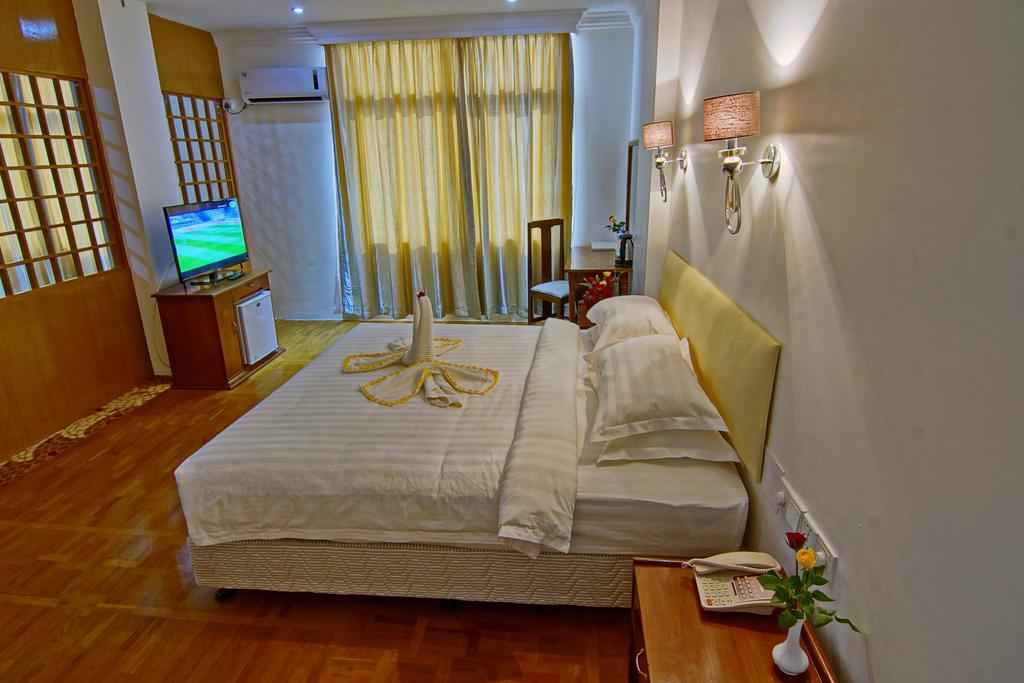Wilson Hotel Mandalay Room photo