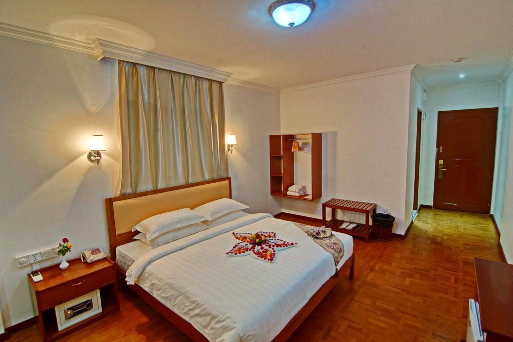 Wilson Hotel Mandalay Room photo